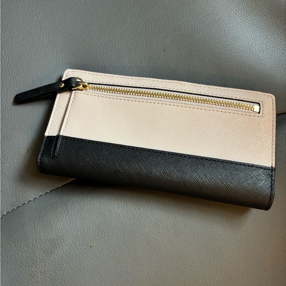 Kate Spade ♠️ Large Slim BiFold Wallet - warm beige multi EUC - Picture 3 of 6